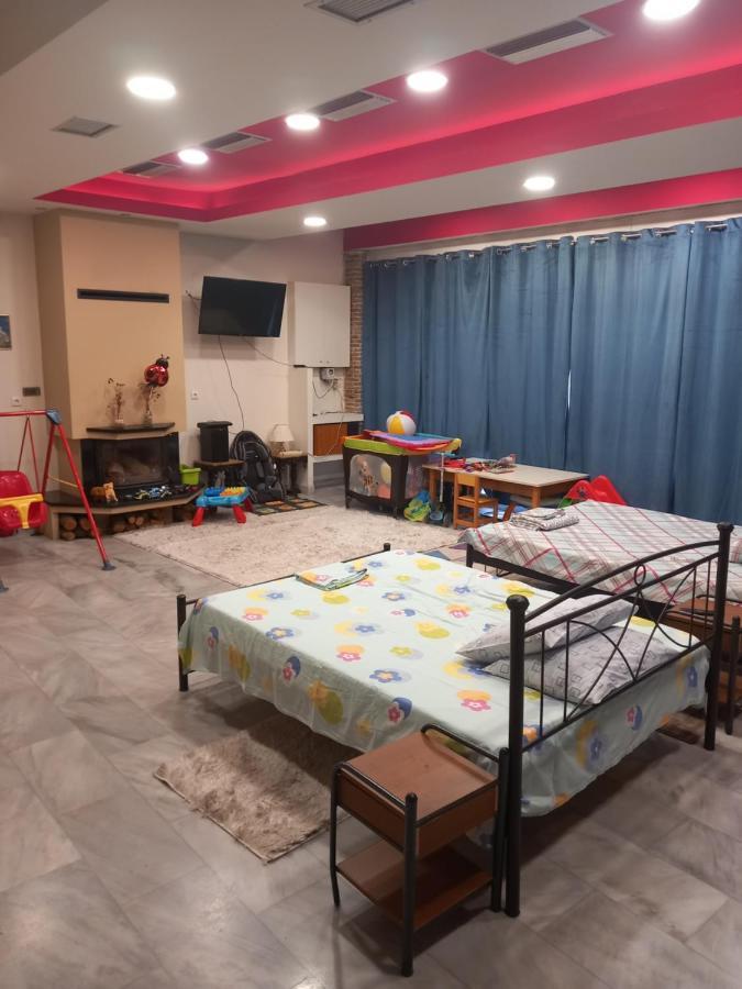 House Marios Airport Apartment